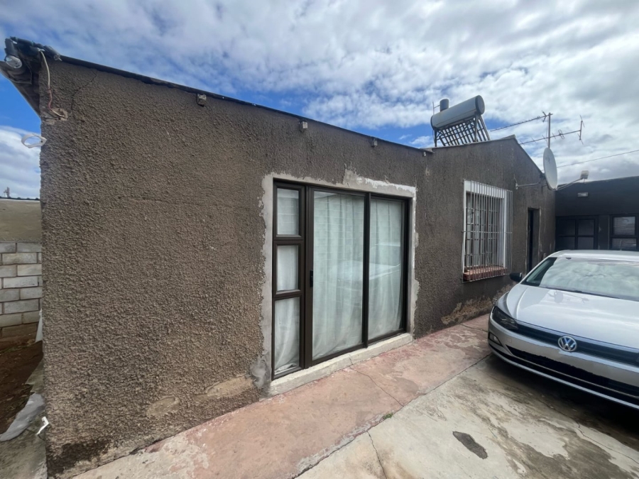 2 Bedroom Property for Sale in New Brighton Eastern Cape